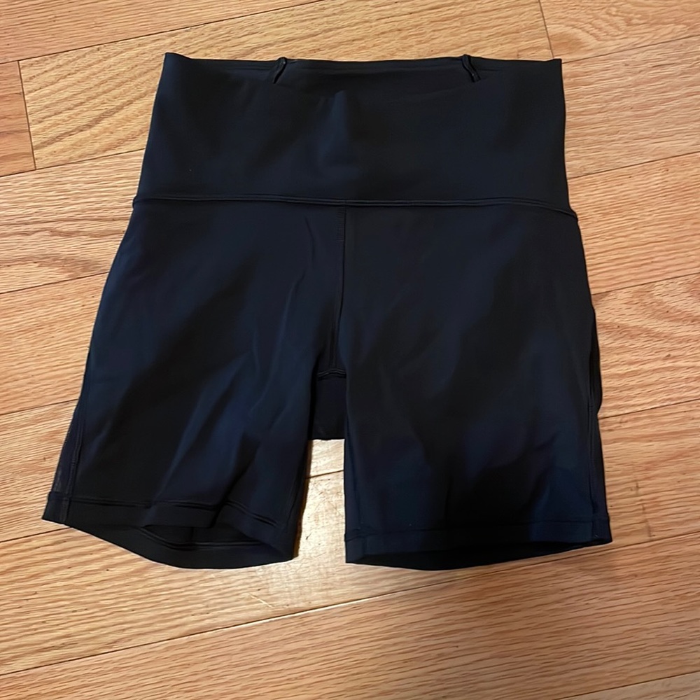 Black Lulu lemon shorts size 6